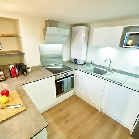 Le Chartreux -canut Lyonnais -croix Rousse Лион