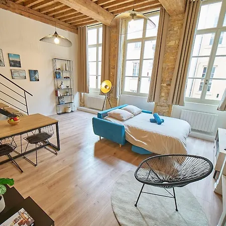 Апартаменты Le Chartreux -canut Lyonnais -croix Rousse Лион