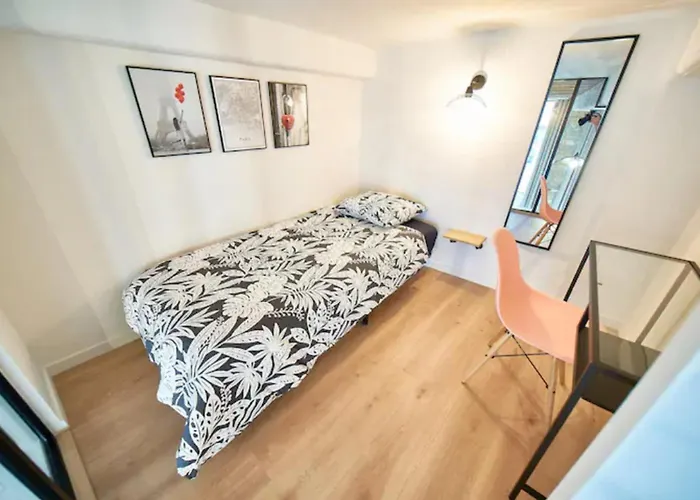 Le Chartreux -canut Lyonnais -croix Rousse